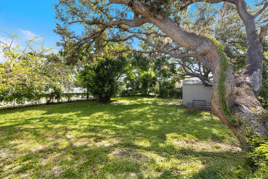 8915 Vamo Road Sarasota, FL 34231 - Photo 49 of 61 Gallery Image 49