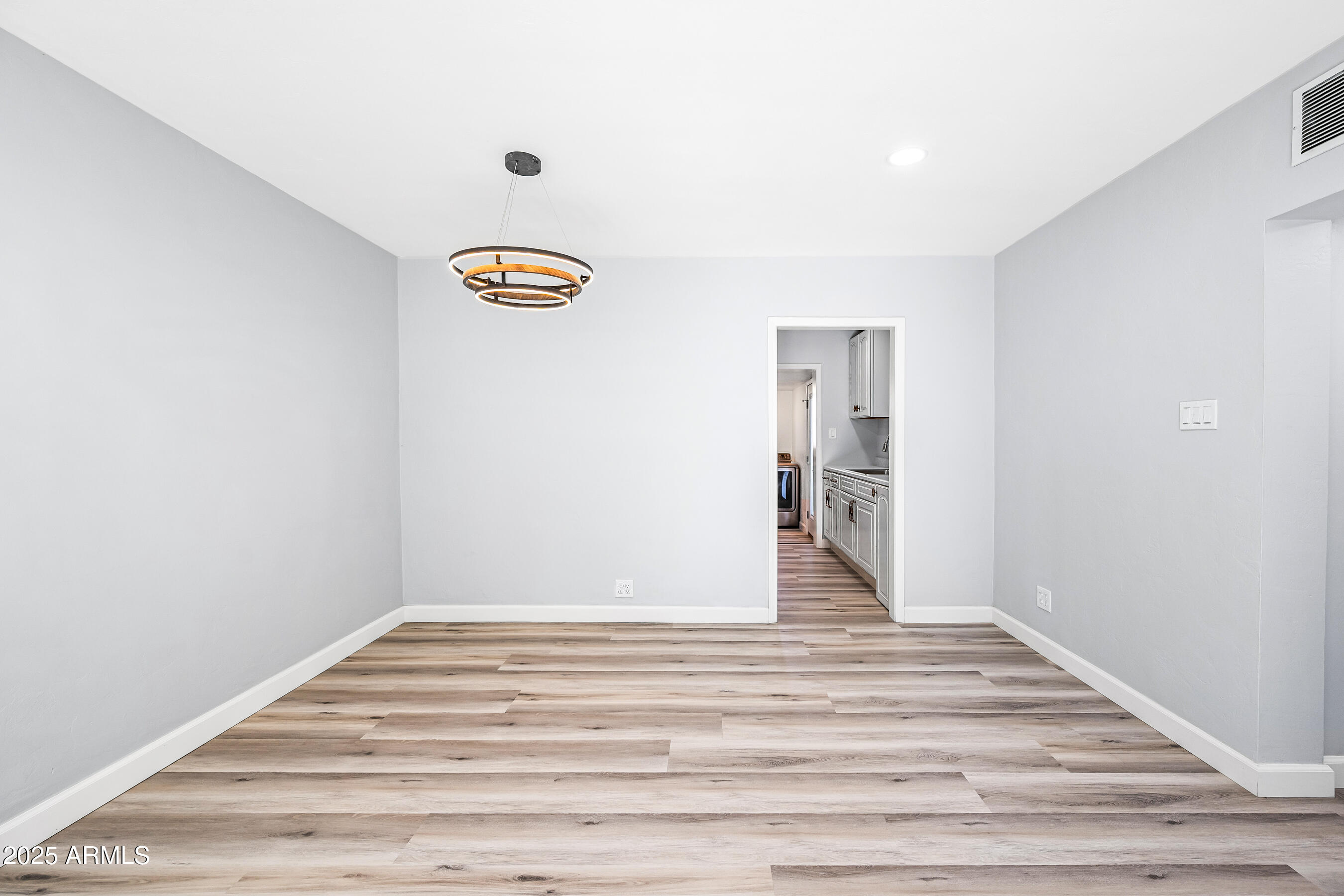 1608 East Hudson Drive Tempe, AZ 85281 - Photo 6 of 24 6-1608EHD-ocupix-