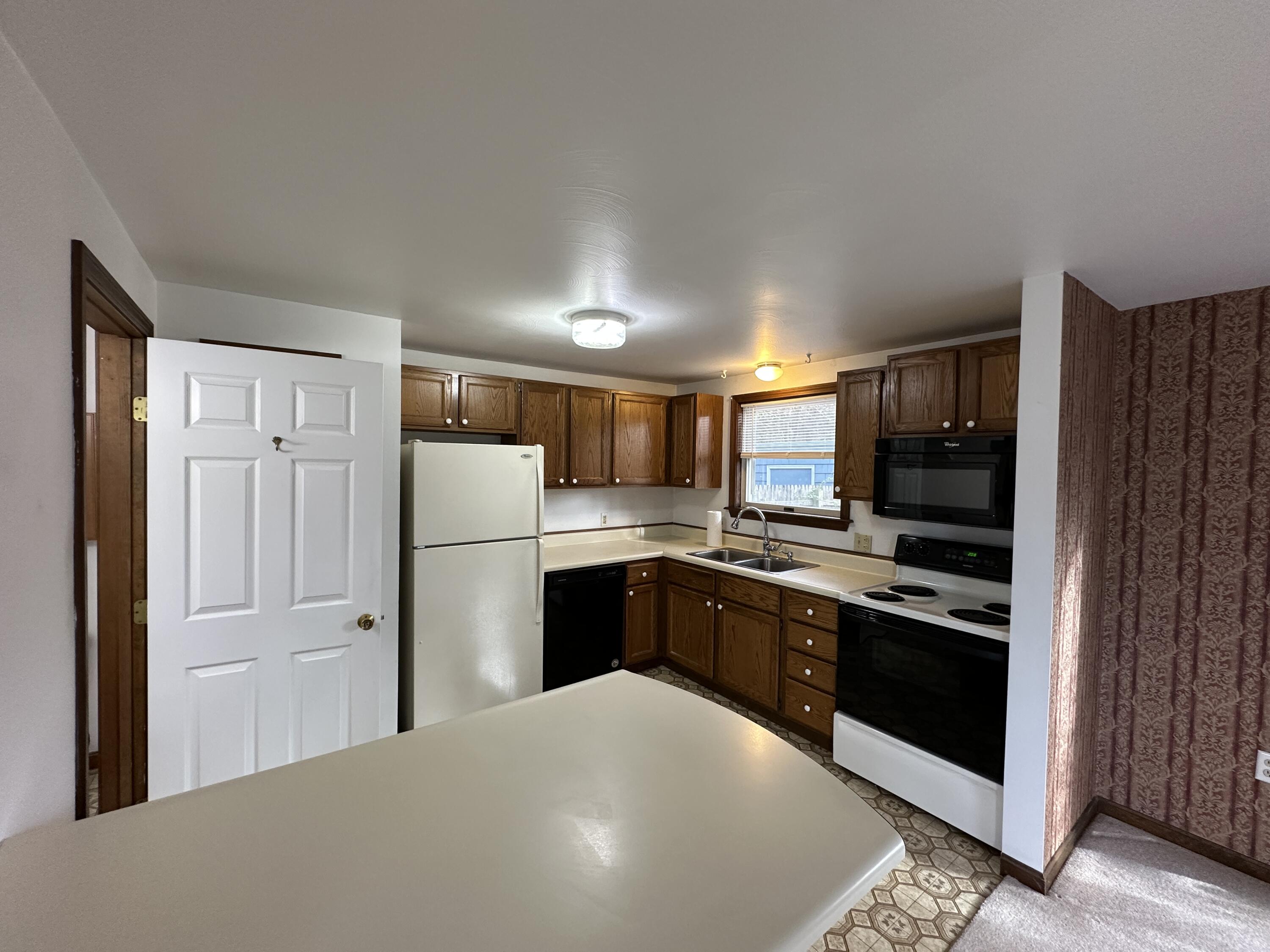 90 Baldwin Drive, Unit 90 Bangor, ME 04401 - Photo 10 of 38 10