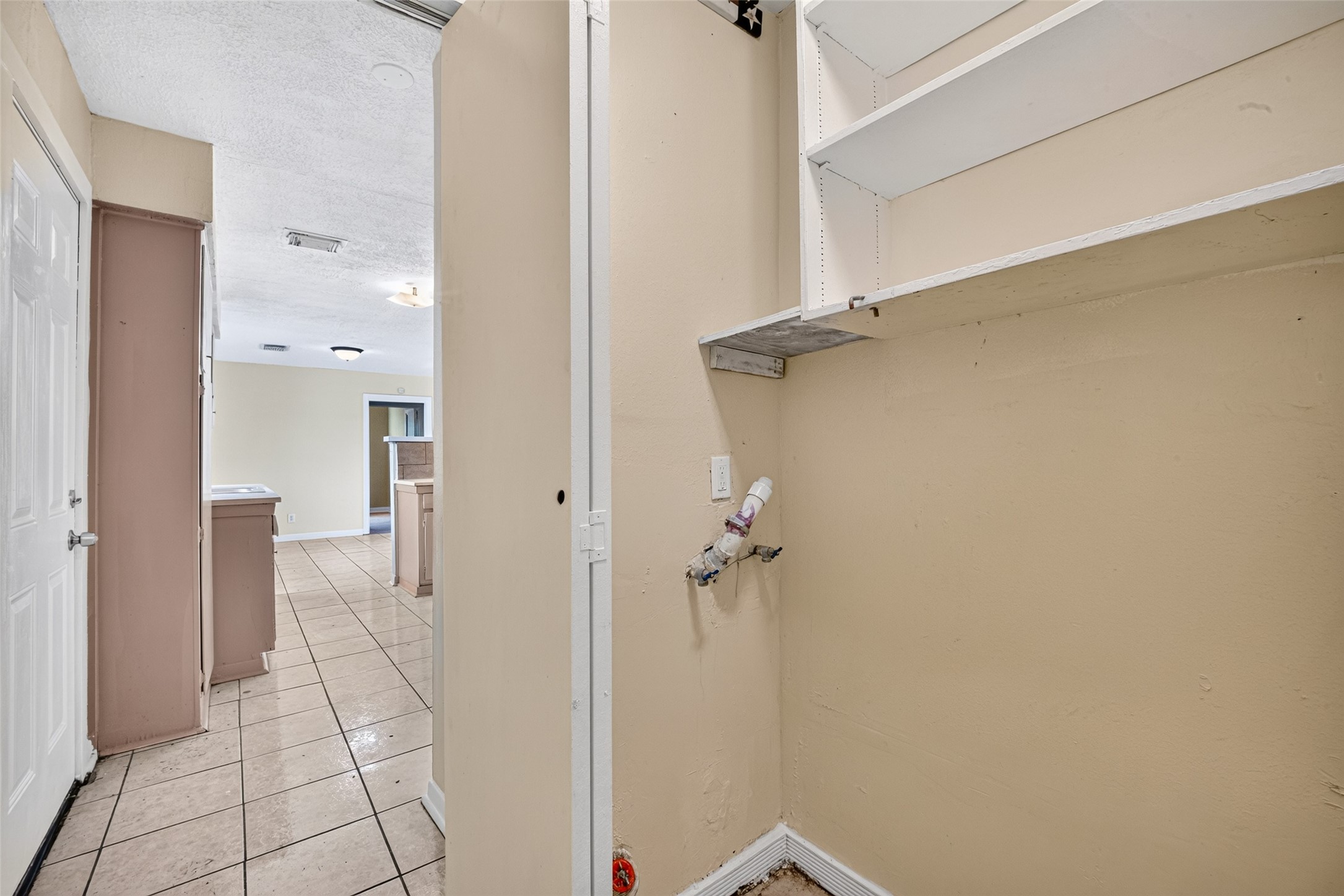 1307 Camden Road Pasadena, TX 77502 - Photo 23 of 37 Gallery Image 23