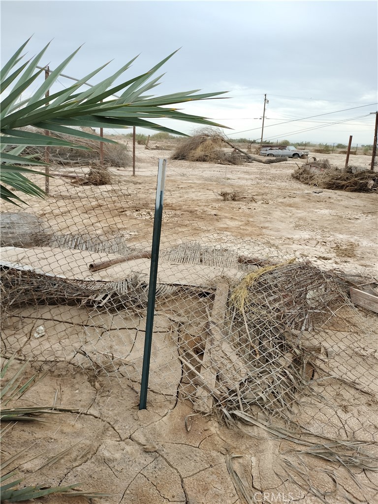 21 Alcott Niland, CA 92257 - Photo 3 of 4 a view of a backyard of the house