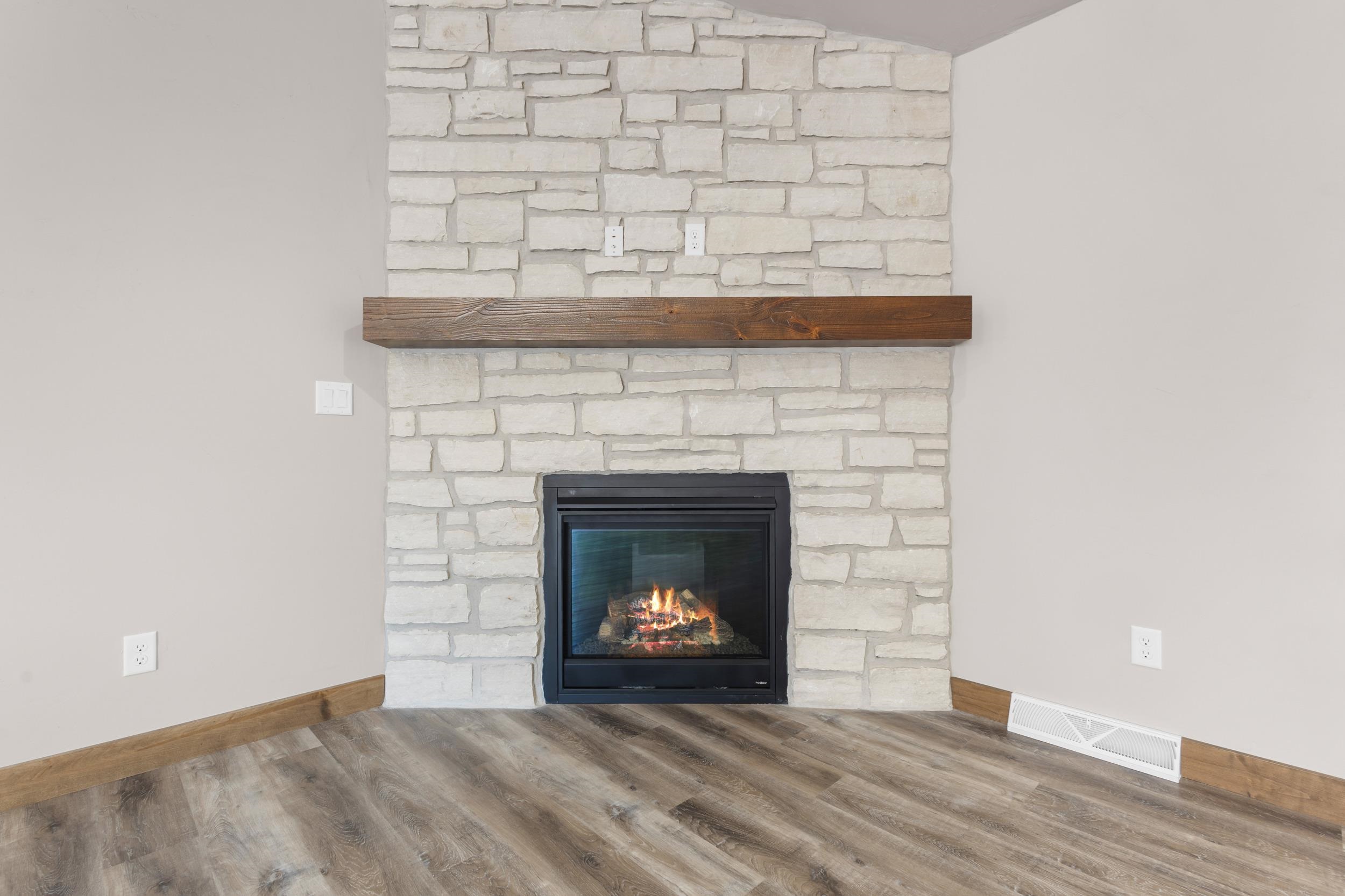 3370 Largo Ridge Drive Green Bay, WI 54311 - Photo 12 of 43