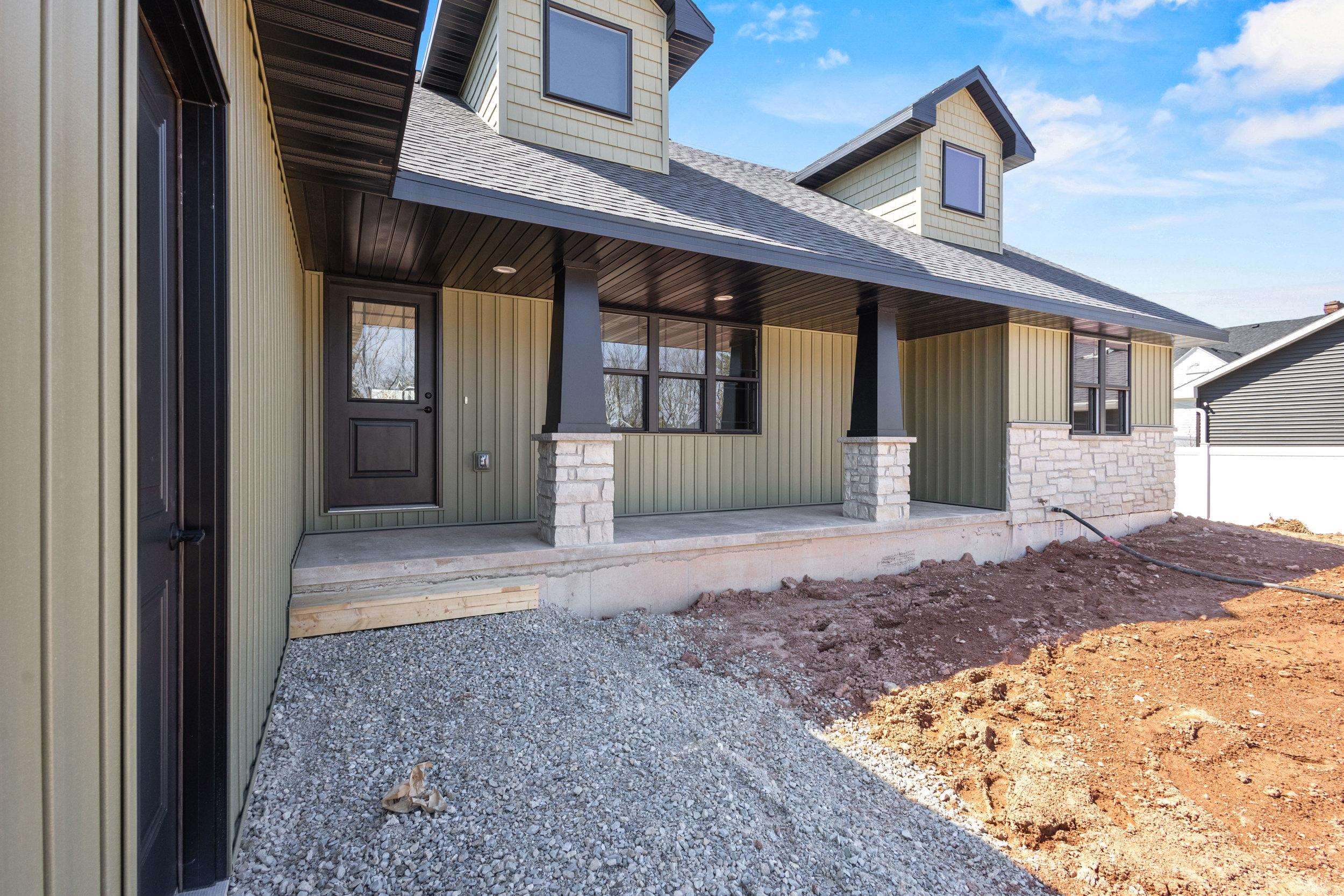 3370 Largo Ridge Drive Green Bay, WI 54311 - Photo 4 of 43