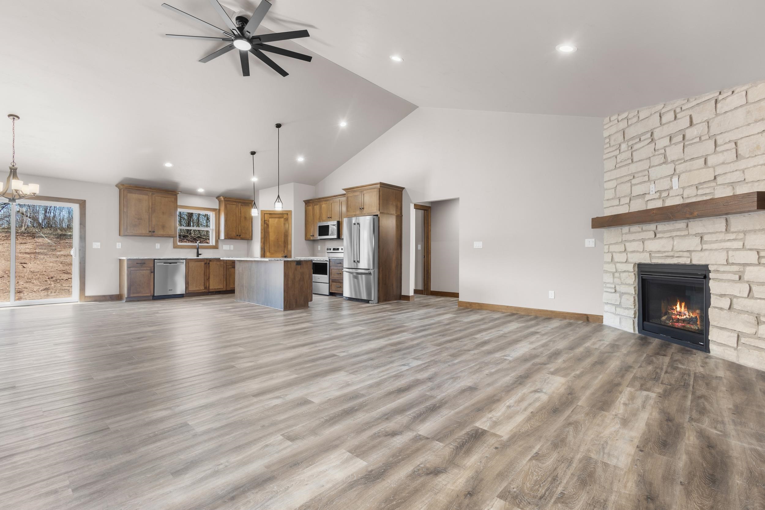 3370 Largo Ridge Drive Green Bay, WI 54311 - Photo 8 of 43