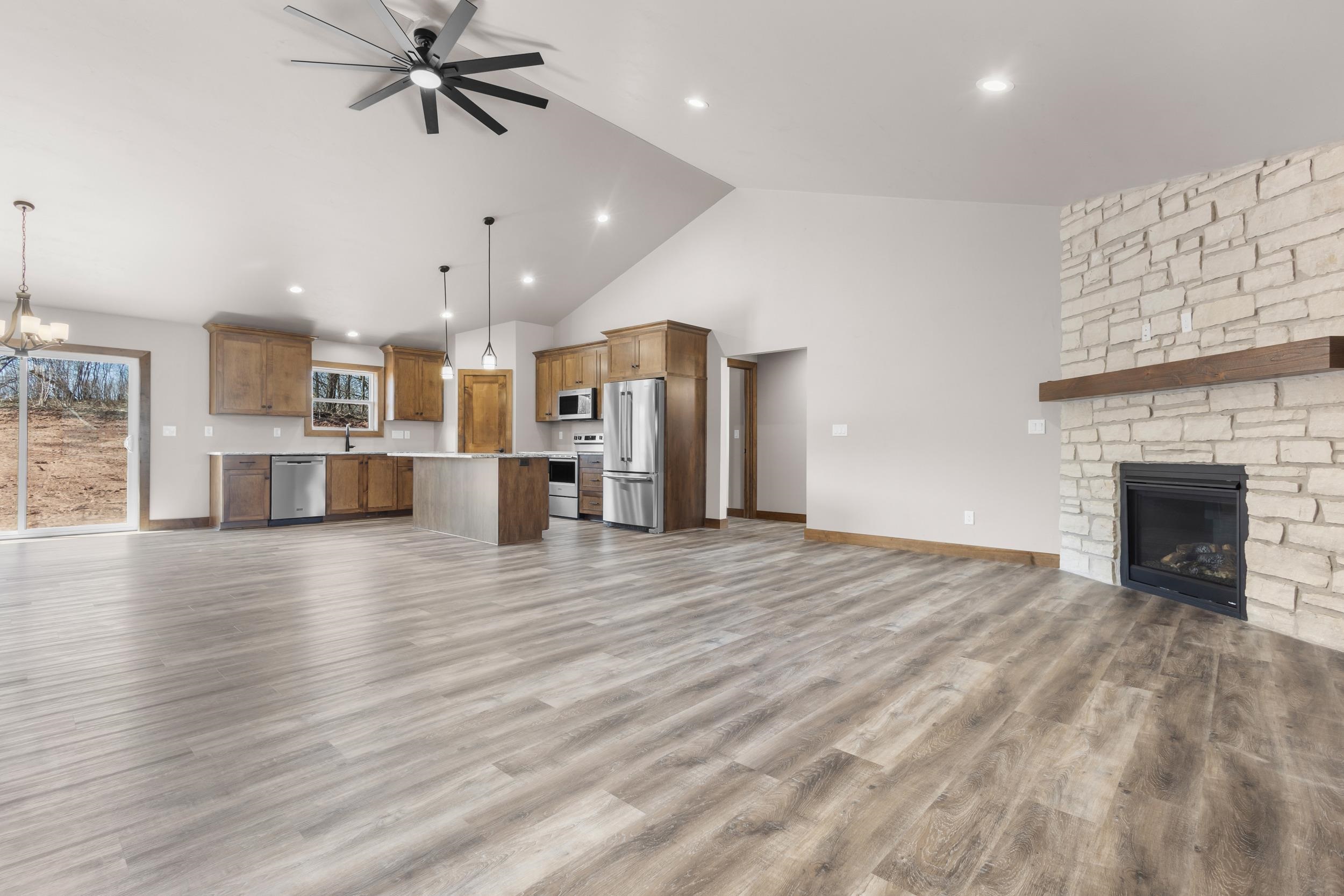 3370 Largo Ridge Drive Green Bay, WI 54311 - Photo 9 of 43