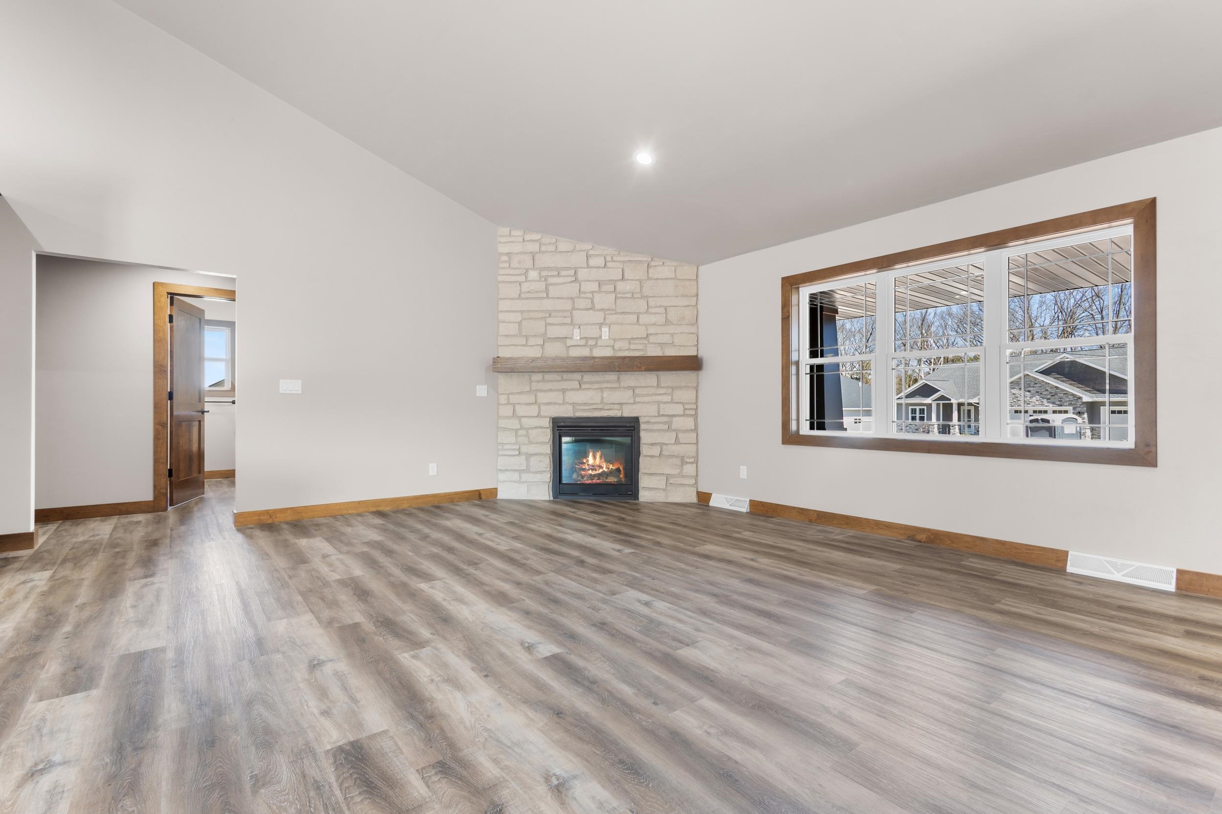 3370 Largo Ridge Drive Green Bay, WI 54311 - Photo 10 of 43