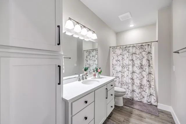 $419,900 | 2757 County Rd EE, Abrams, WI 54101