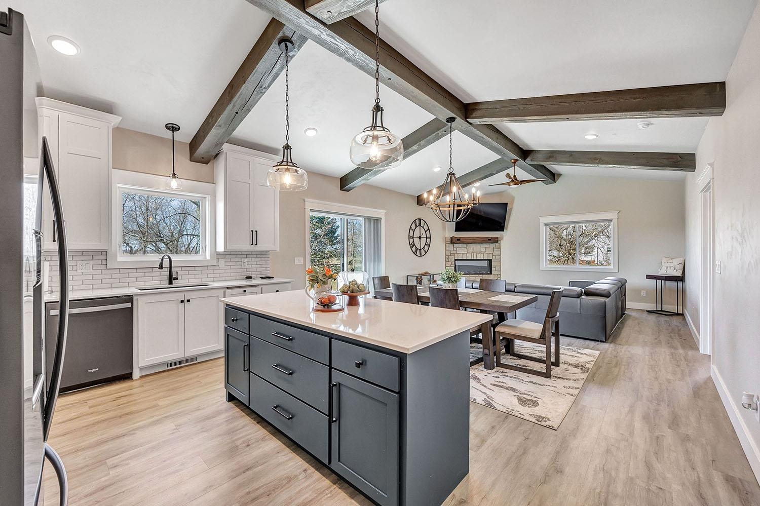 2757 County Rd EE Abrams, WI 54101 - Photo 2 of 24