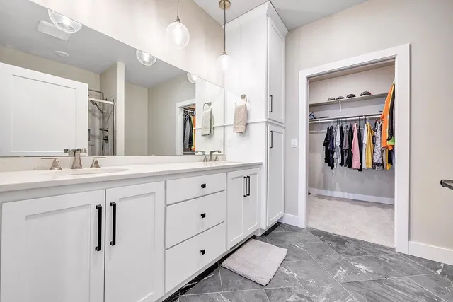 $419,900 | 2757 County Rd EE, Abrams, WI 54101