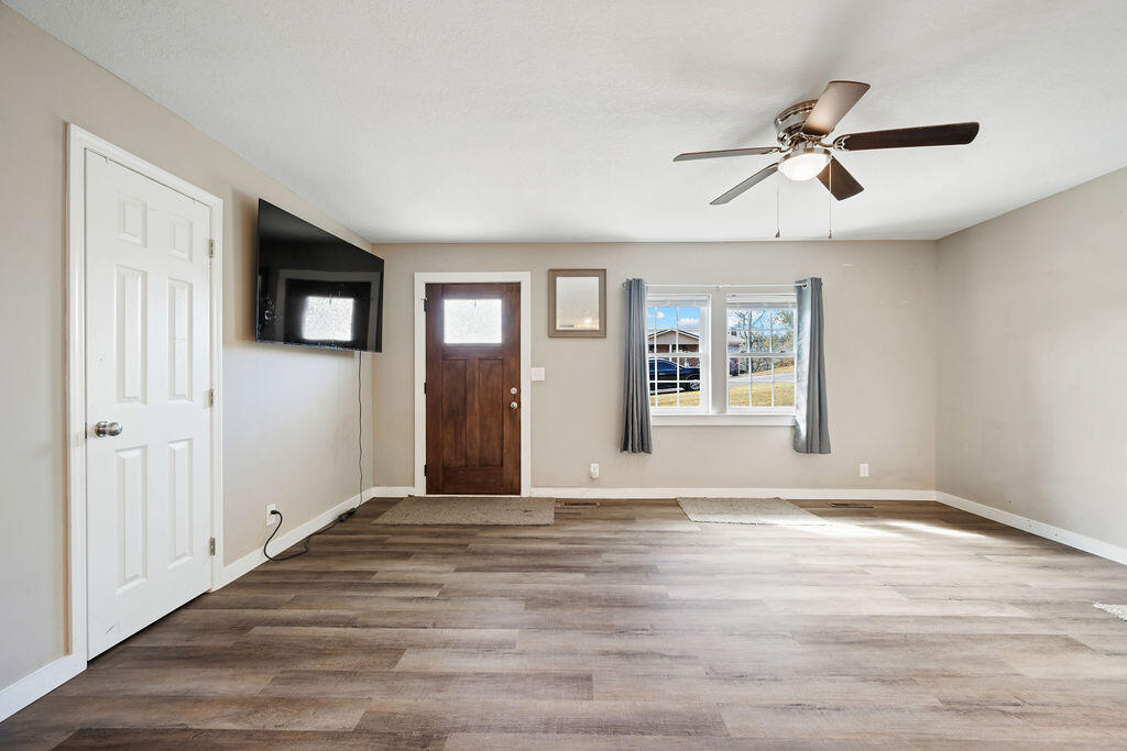 134 Bryson Circle Ringgold, GA 30736 - Photo 4 of 49 134Bryson-8