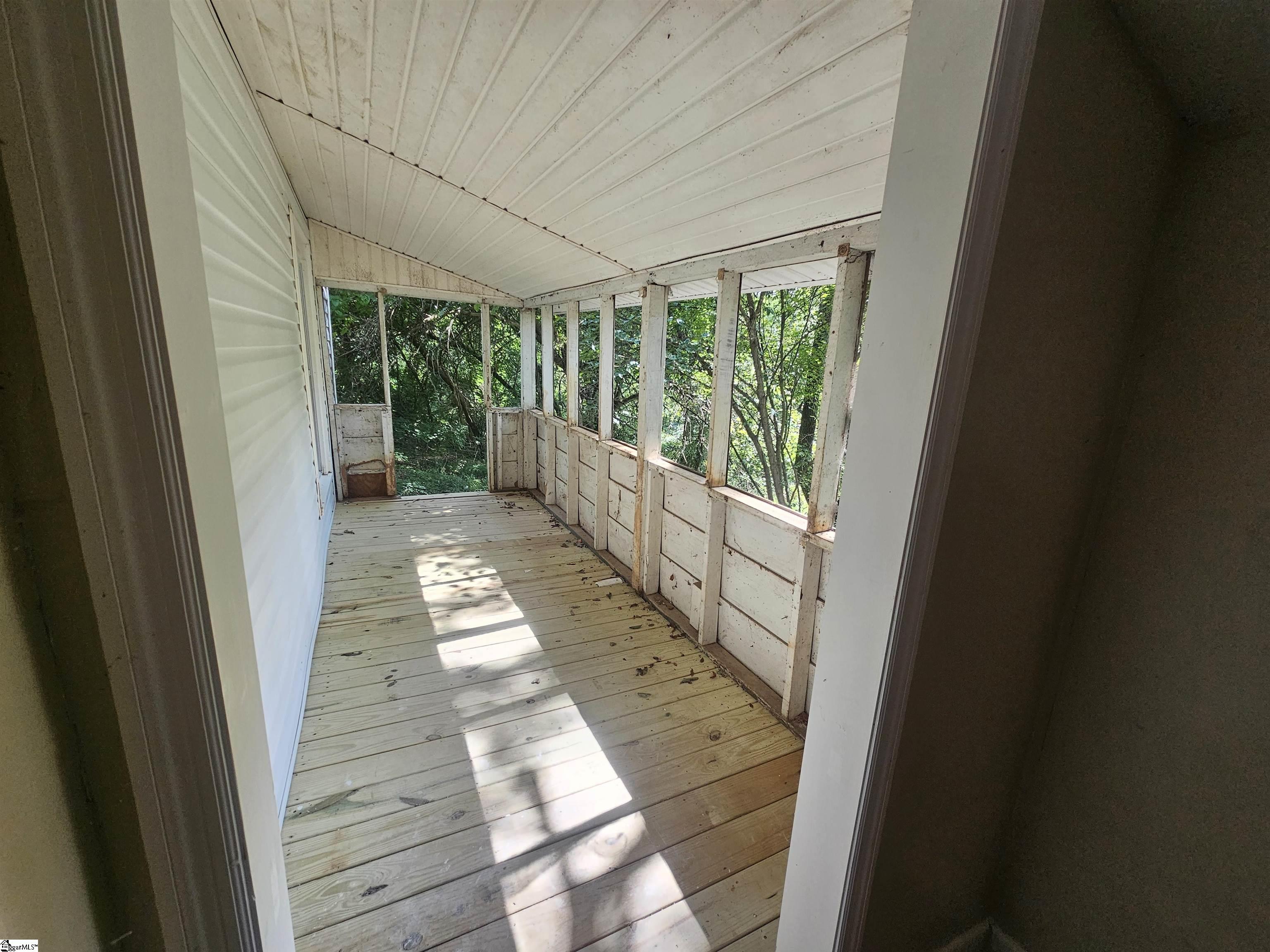 422 Love Springs Road Cowpens, SC 29330 - Photo 12 of 20