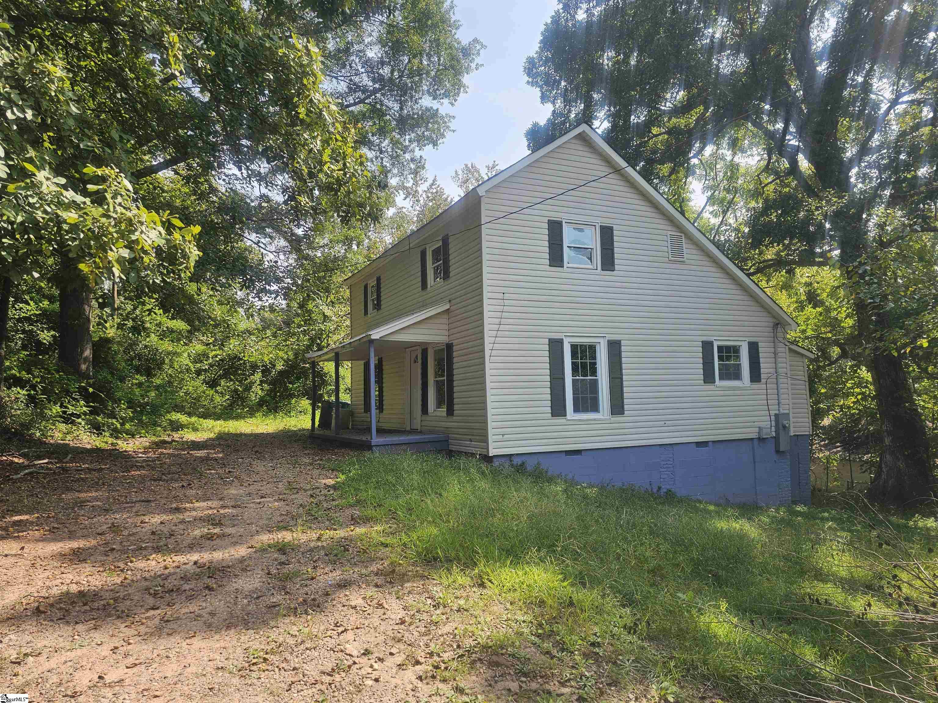 422 Love Springs Road Cowpens, SC 29330 - Photo 2 of 20