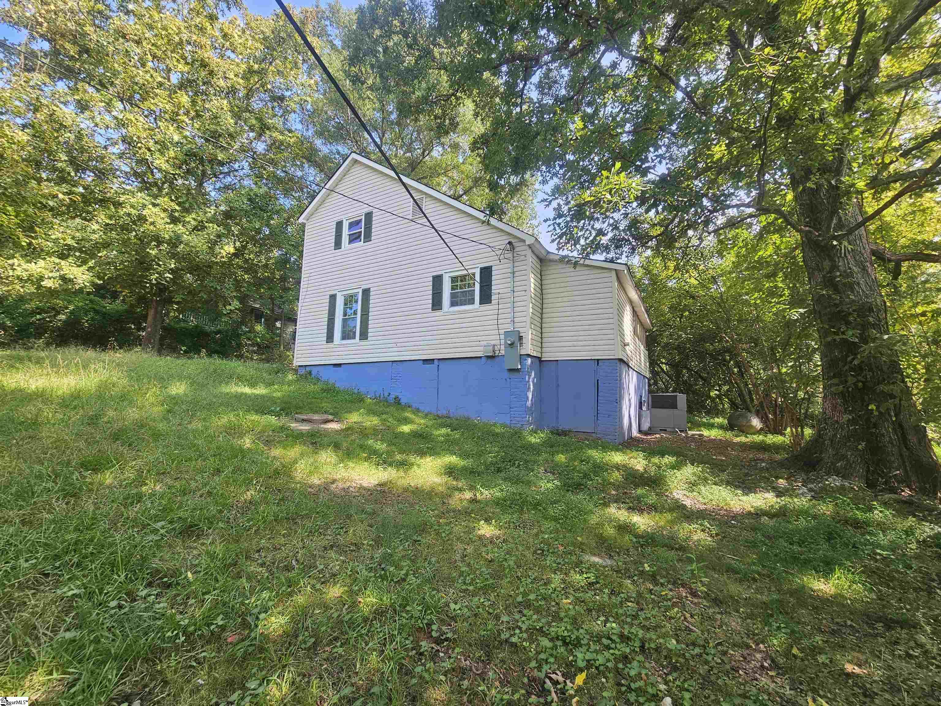 422 Love Springs Road Cowpens, SC 29330 - Photo 5 of 20