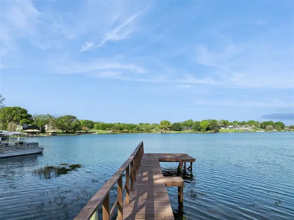 $989,000 | 2874 East Crooked Lake Drive, Eustis, FL 32726