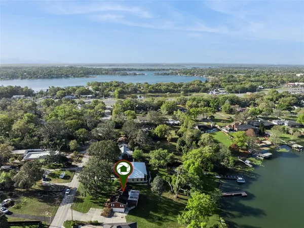 $989,000 | 2874 East Crooked Lake Drive, Eustis, FL 32726