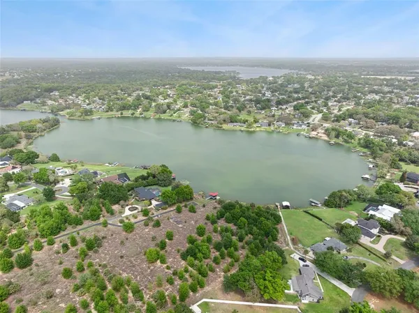 $989,000 | 2874 East Crooked Lake Drive, Eustis, FL 32726
