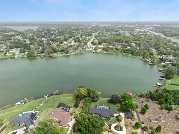 $989,000 | 2874 East Crooked Lake Drive, Eustis, FL 32726