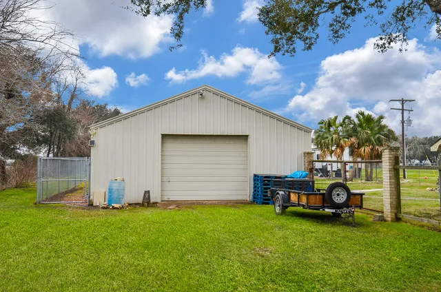 a front view of house with yard