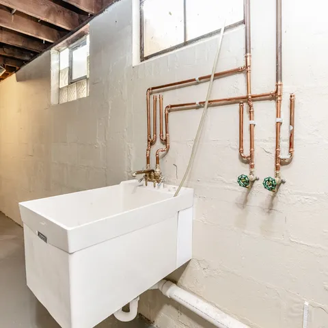 $217,000 | 214 North Hunter Street, Thornton, IL 60476