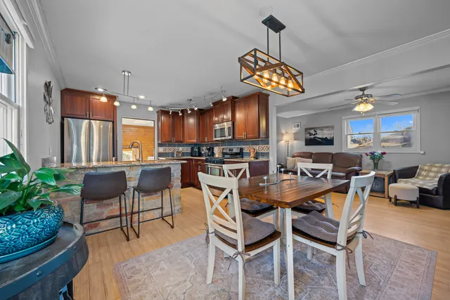 $375,000 | 311 Ohio Avenue, St. Charles, IL 60174