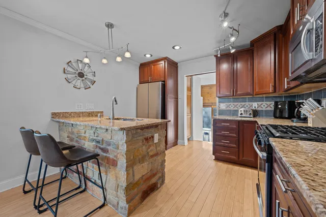 $375,000 | 311 Ohio Avenue, St. Charles, IL 60174