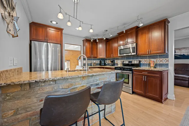 $375,000 | 311 Ohio Avenue, St. Charles, IL 60174