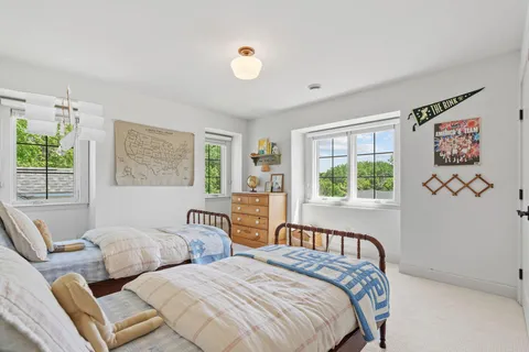 $1,290,000 | 219 Chicago Avenue North, Wayzata, MN 55391