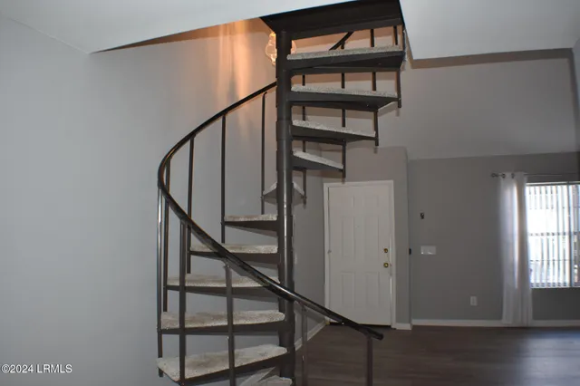 $1,500 | 900 State Rd S-7-297, Unit E1, Beaufort, SC 29902