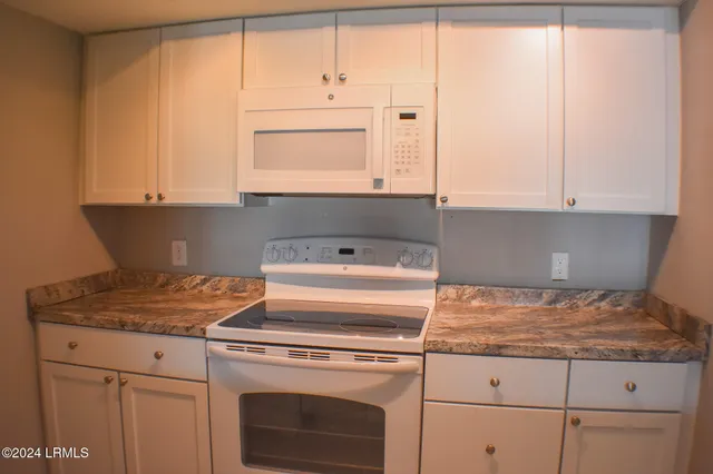 $1,500 | 900 State Rd S-7-297, Unit E1, Beaufort, SC 29902