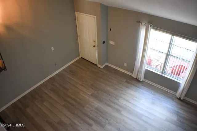 $1,500 | 900 State Rd S-7-297, Unit E1, Beaufort, SC 29902