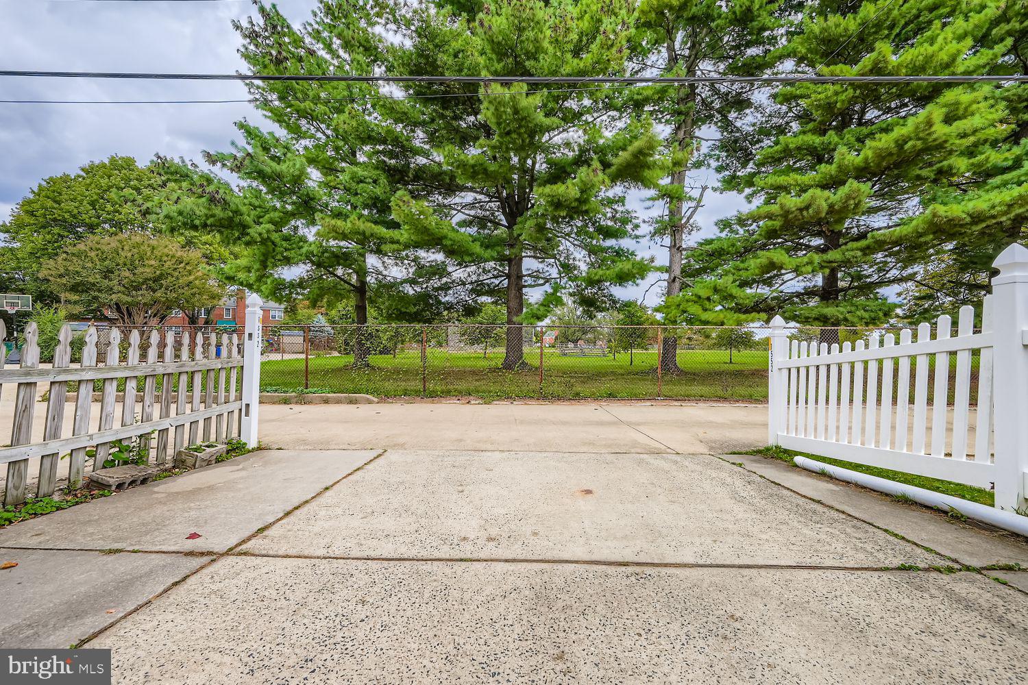 1552 Cottage Lane Towson, MD 21286 - Photo 29 of 32 a view of a park with a large trees