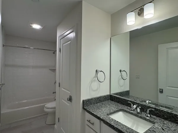 $3,700 | 7 East Dexter Avenue, Unit 40, Woburn, MA 01801