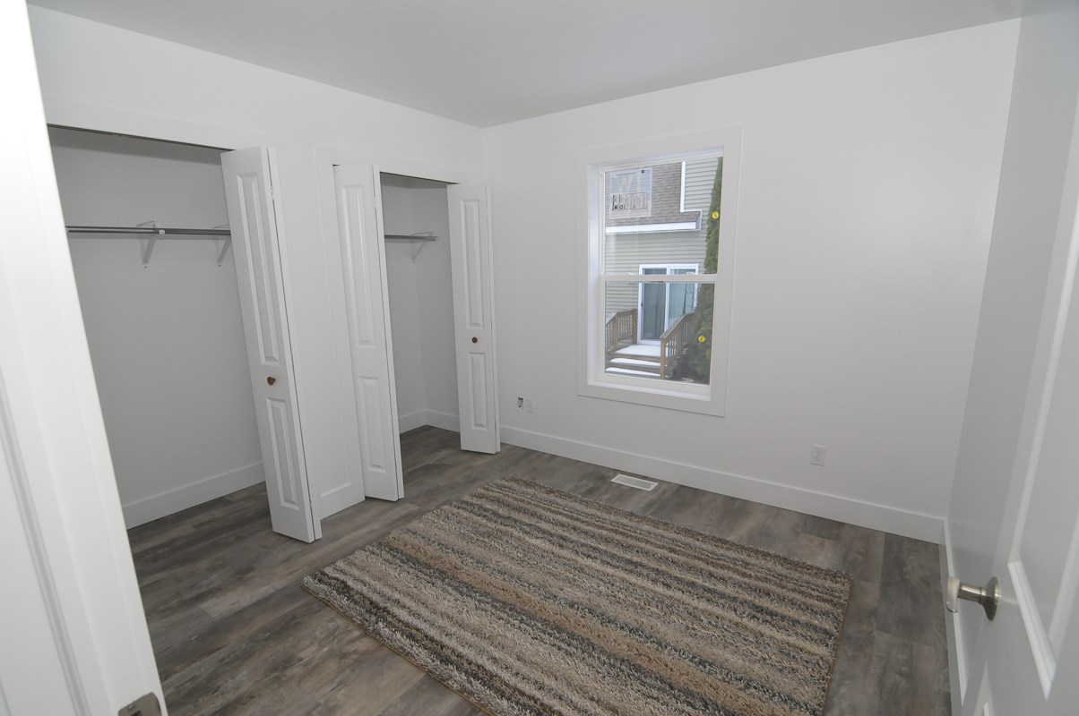 827 Holly Road Cadillac, MI 49601 - Photo 5 of 12 1870638-4.JPG