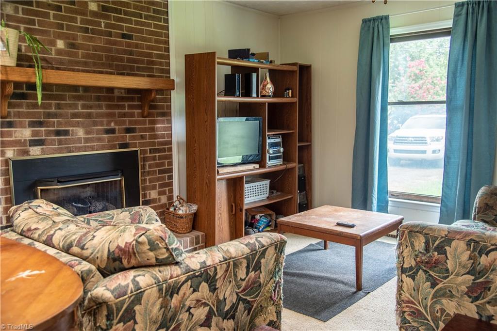 1752 Gopher Woods Road Asheboro, NC 27205 - Photo 4 of 21 Gallery Image 4