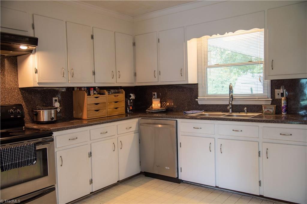 1752 Gopher Woods Road Asheboro, NC 27205 - Photo 8 of 21 Gallery Image 8