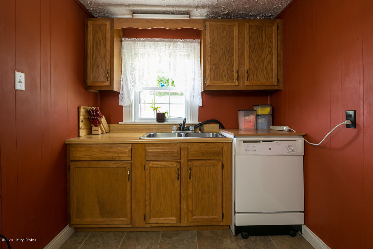 959 Houghlin Road Bloomfield, KY 40008 - Photo 17 of 24 23