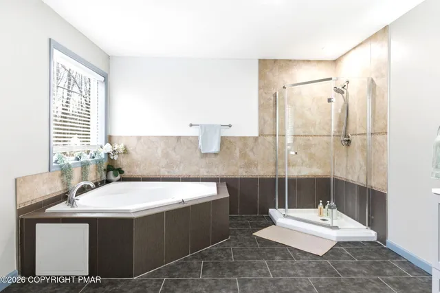 $725,000 | 74 Buckhill Road, Albrightsville, PA 18210