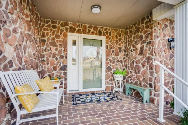 $289,000 | 20850 B Meadowbrook Drive, Unit B, Abingdon, VA 24211