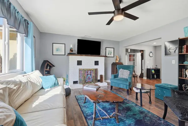 $765,000 | 4623 Hazelwood Avenue, Sacramento, CA 95821