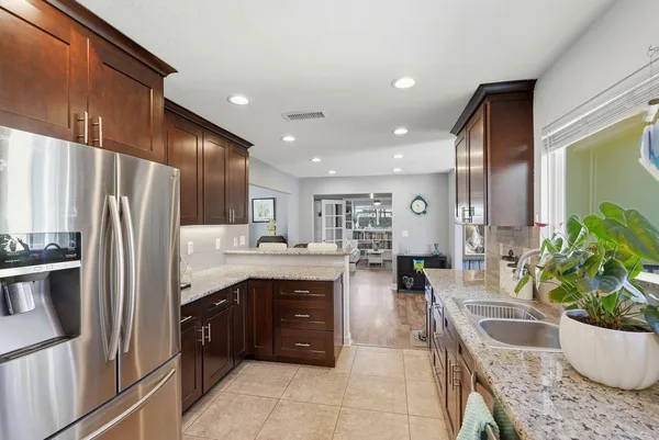 $765,000 | 4623 Hazelwood Avenue, Sacramento, CA 95821