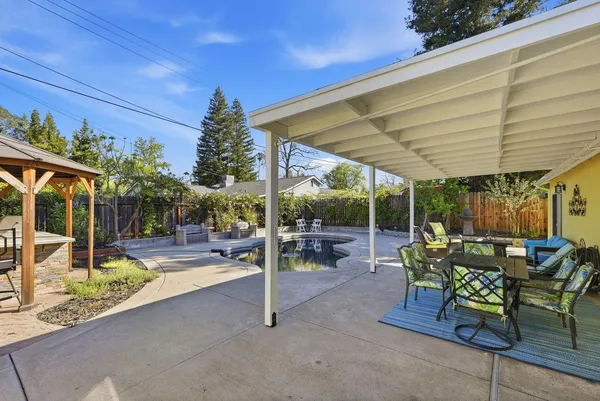 $765,000 | 4623 Hazelwood Avenue, Sacramento, CA 95821