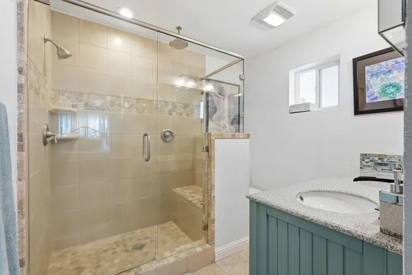 $765,000 | 4623 Hazelwood Avenue, Sacramento, CA 95821