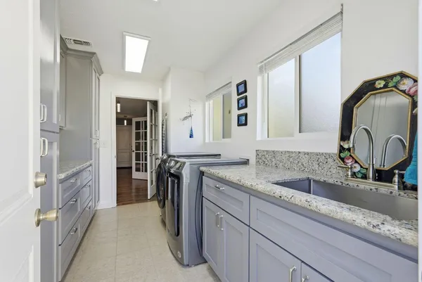 $765,000 | 4623 Hazelwood Avenue, Sacramento, CA 95821