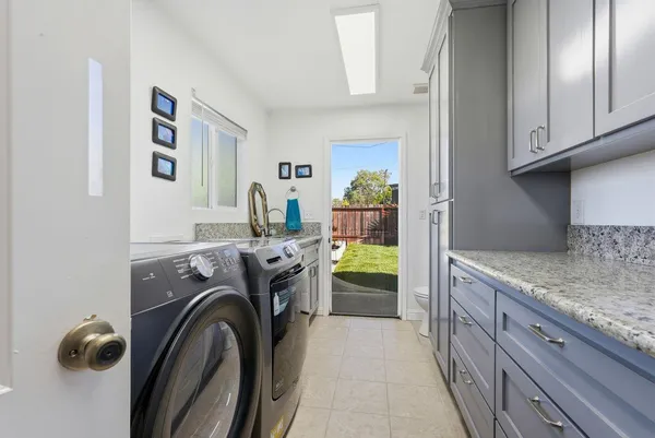 $765,000 | 4623 Hazelwood Avenue, Sacramento, CA 95821