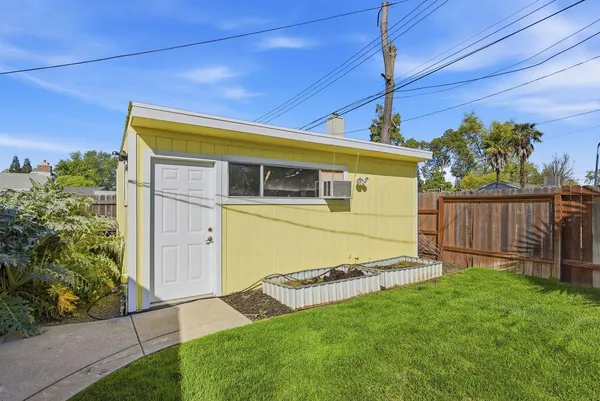 $765,000 | 4623 Hazelwood Avenue, Sacramento, CA 95821