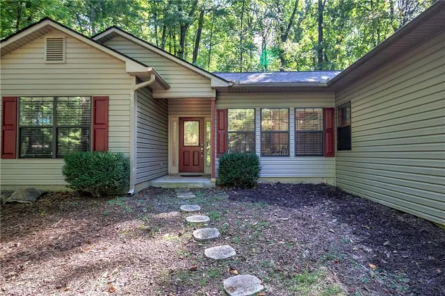 $359,900 | 858 Crippled Oak Trail, Jasper, GA 30143
