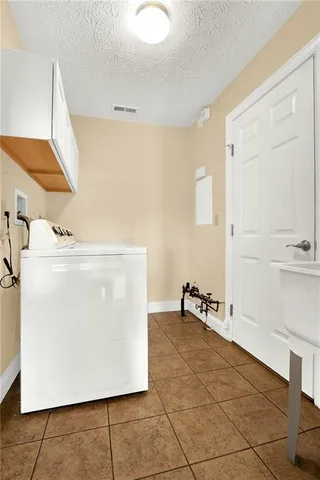 a view of utility room