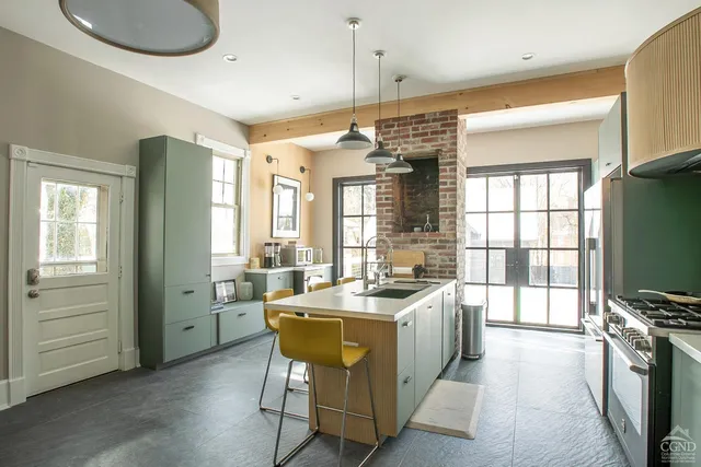 $1,250,000 | 25 Prospect Avenue, Catskill, NY 12414