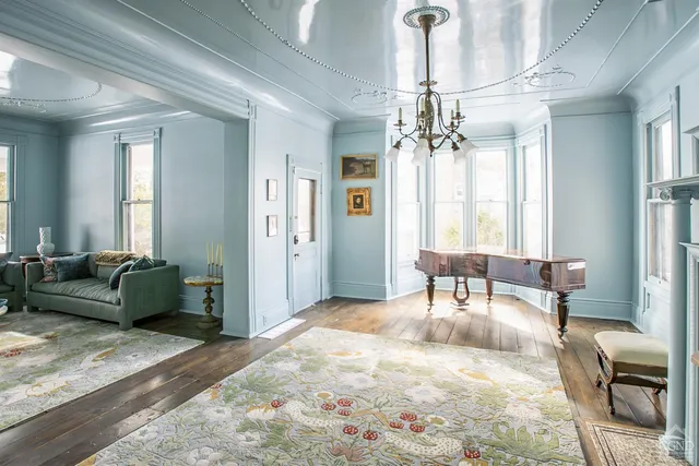 $1,250,000 | 25 Prospect Avenue, Catskill, NY 12414