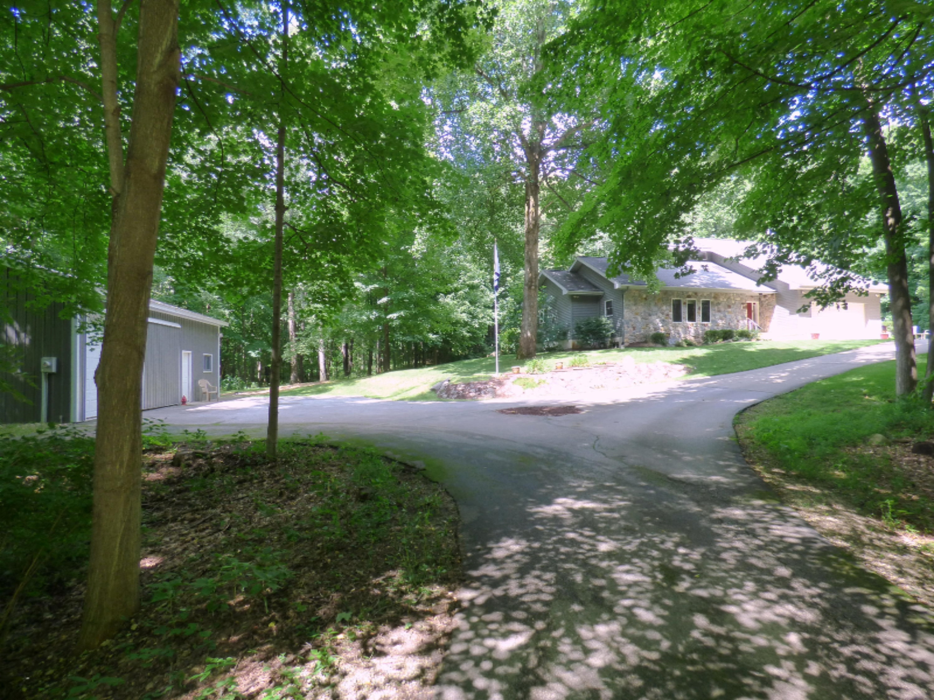 1709 Harrah Road Niles, MI 49120 - Photo 1 of 65 P1060219
